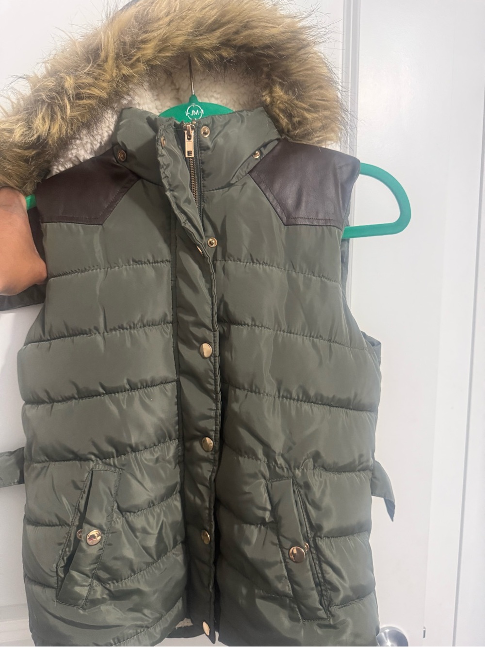 Ci Sono Olive Green Quilted Vest with Cream Sherpa Lining